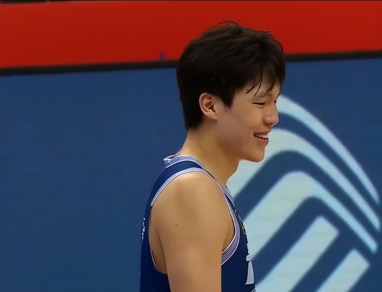 包含广厦男篮今夜再遭质疑，志在法国杯名次提升，赛场秩序良好，球探报告显示潜力的词条