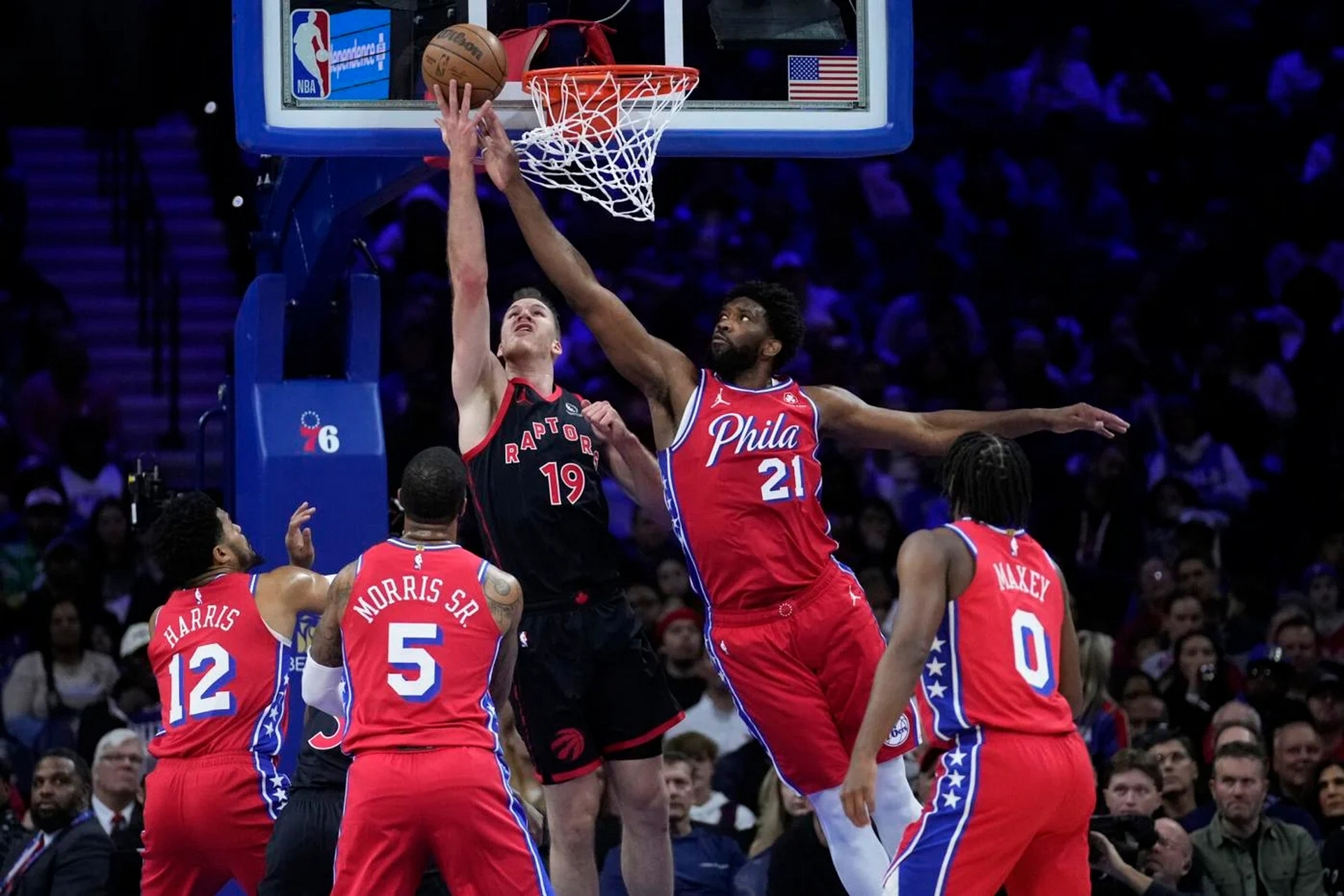 九游-包含里程碑夜！多伦多猛龙刷新队史纪录，NBA季后赛赛后刷纪录，震撼外界，赛程密集仍需轮换的词条